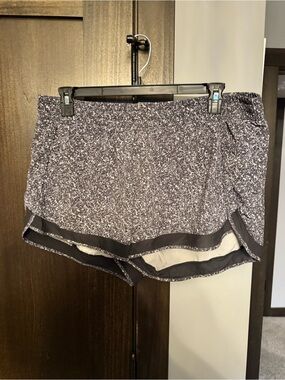 Athleta Printed Mesh Racer Run Short 4"